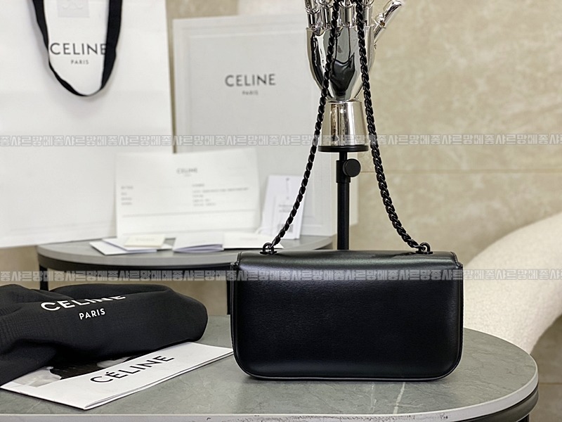 셀린느퀴르트리오페체인숄더백20260312-130907-004루.jpg