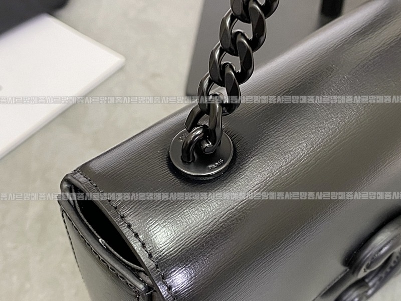 셀린느퀴르트리오페체인숄더백20260312-130908-011루.jpg