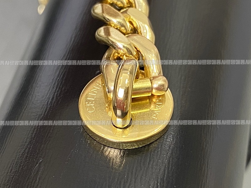 셀린느퀴르트리오페체인숄더백20260312-131357-014루.jpg