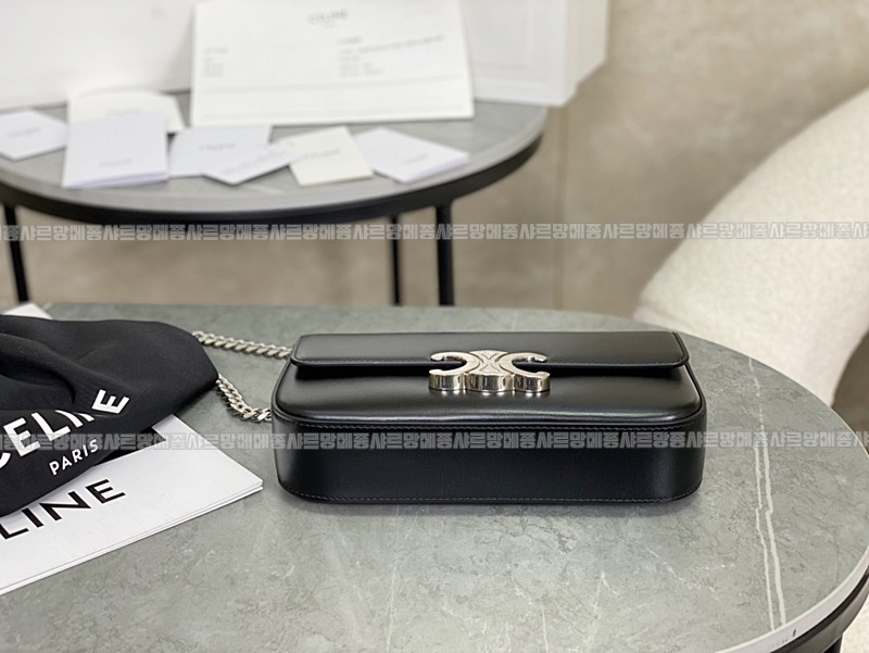 셀린느트리오페체인숄더백 20260312-142526-003루.jpg