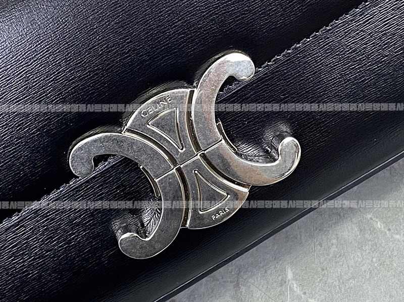 셀린느트리오페체인숄더백 20260312-142526-005루.jpg