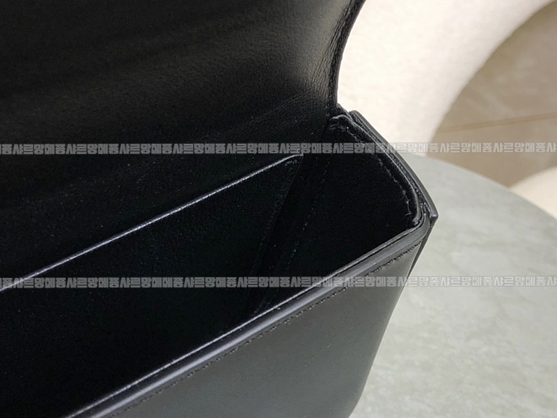 셀린느트리오페체인숄더백 20260312-142907-017루.jpg