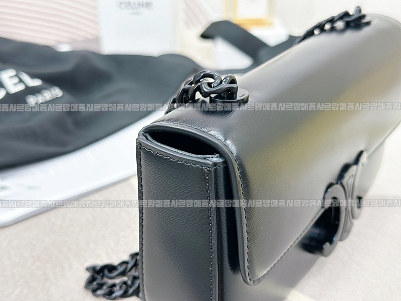 셀린느트리오페체인숄더백 20260312-143423-002루.jpg