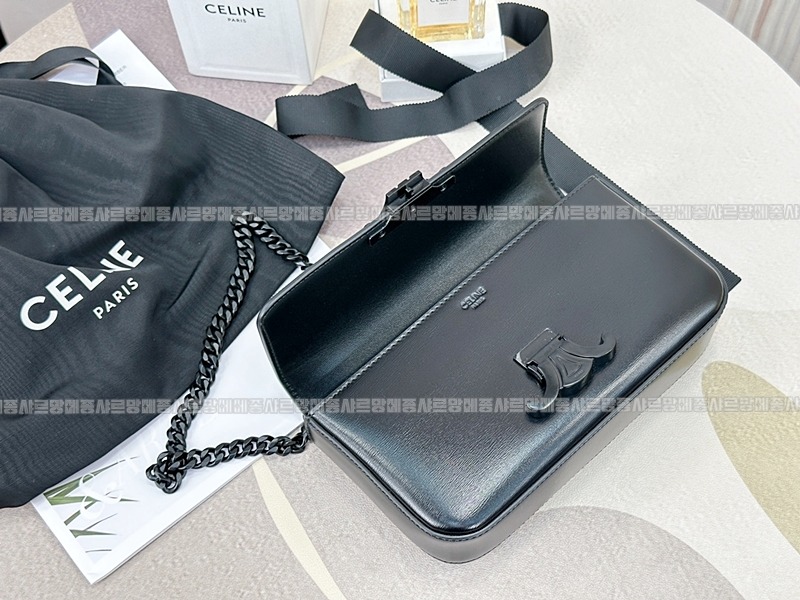 셀린느트리오페체인숄더백 20260312-143424-004루.jpg