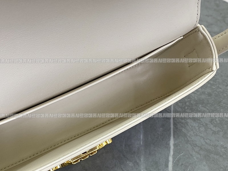 셀린느트리오페체인숄더백 wsxc1773330960495_3루.jpg