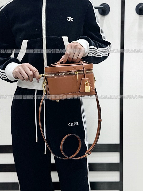 셀린느미니베니티백 wsxc1773332656517_4루.jpg