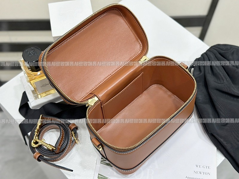 셀린느미니베니티백 wsxc1773332638184_4루.jpg