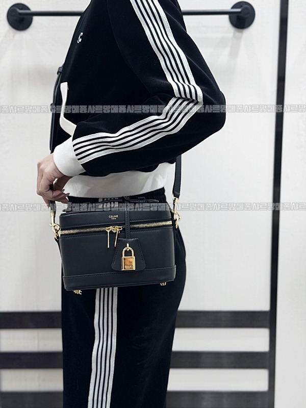 셀린느미니베니티백 wsxc1773332690630_2루.jpg