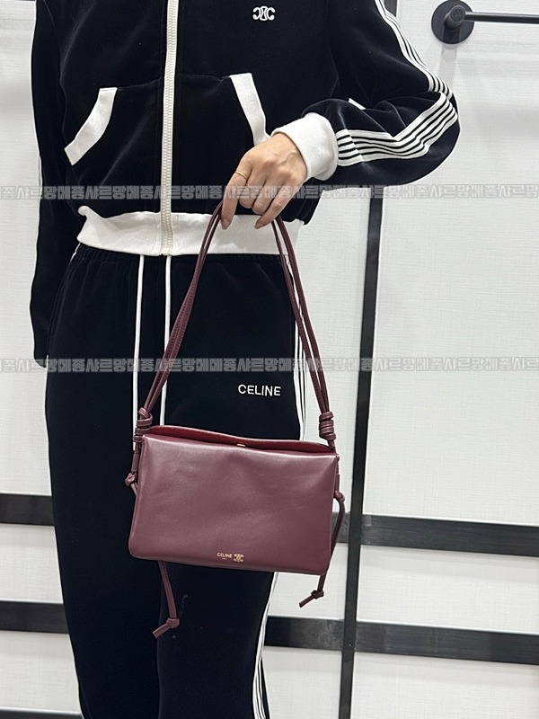 셀린느트리오플랩숄더백20260313-121904-024루.jpg