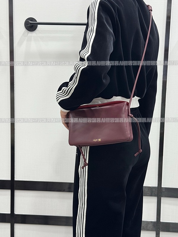 셀린느트리오플랩숄더백20260313-121904-023루.jpg