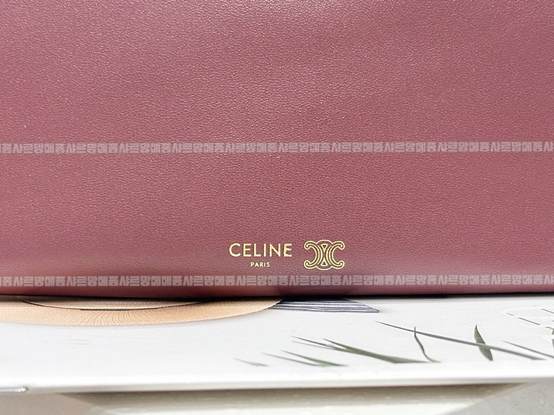 셀린느트리오플랩숄더백20260313-121901-008루.jpg