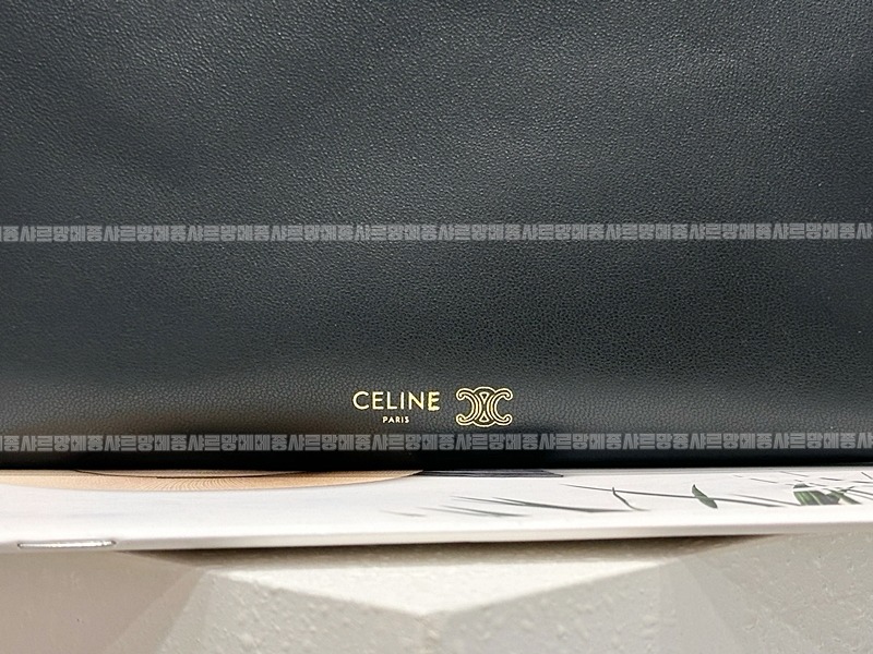 셀린느트리오플랩숄더백20260313-122109-007루.jpg