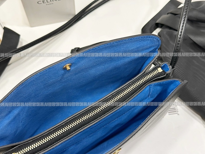 셀린느트리오플랩숄더백20260313-122110-014루.jpg