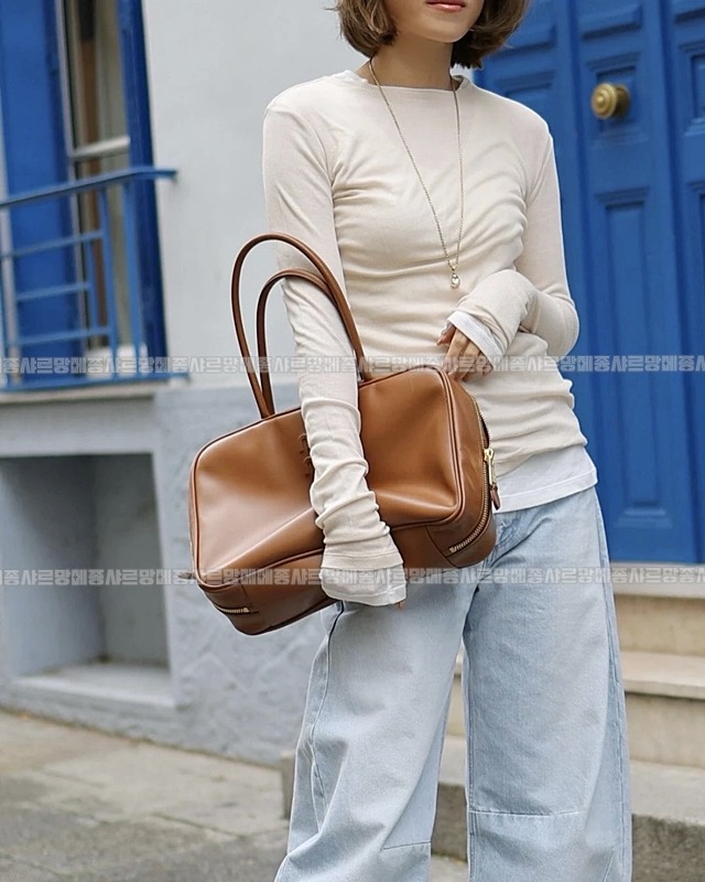 미우미우보우레더백  20260314-104007-027루.jpg