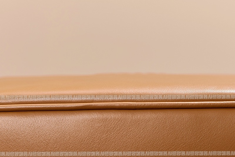 미우미우보우레더백  20260314-104419-014루.jpg