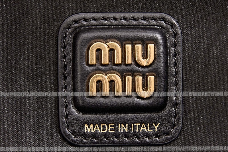 미우미우보우레더백  20260314-105556-017루.jpg