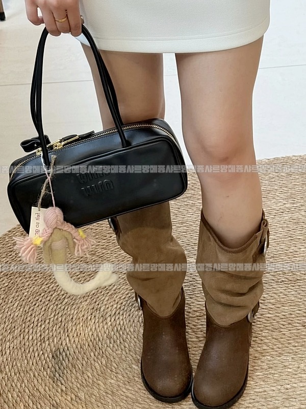 미우미우보우레더백  20260314-110442-027루.jpg