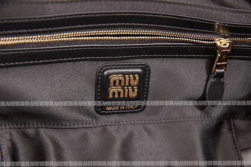 미우미우보우레더백  20260314-110442-025루.jpg