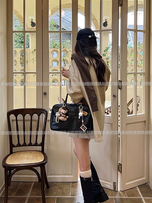 미우미우보우레더백  20260314-111215-027루.jpg