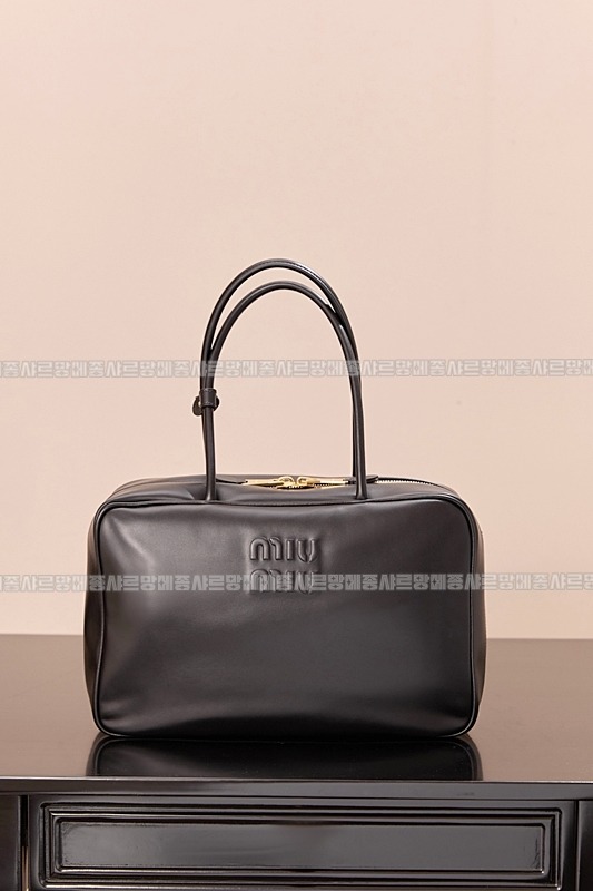 미우미우보우레더백  20260314-111211-006루.jpg