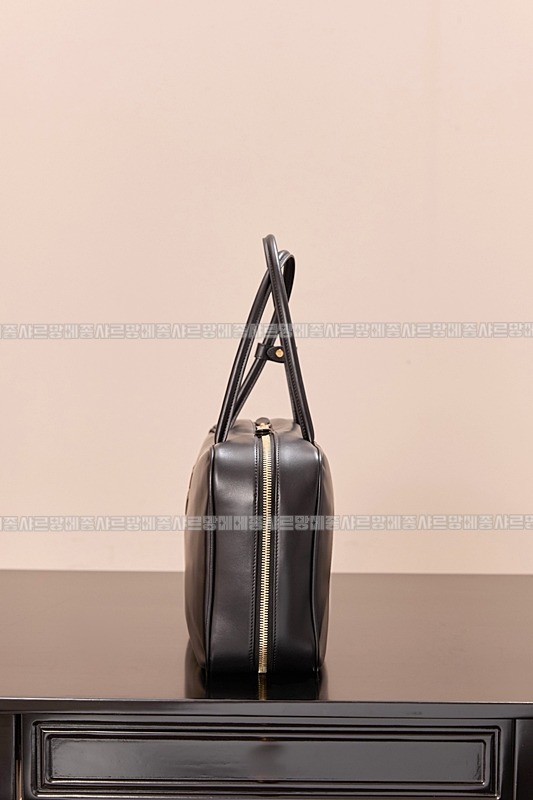 미우미우보우레더백  20260314-111212-010루.jpg