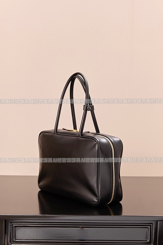 미우미우보우레더백  20260314-111211-007루.jpg