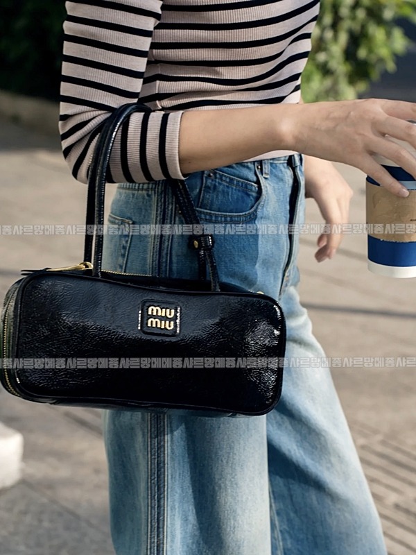 미우미우보우레더백  20260314-120839-023루.jpg