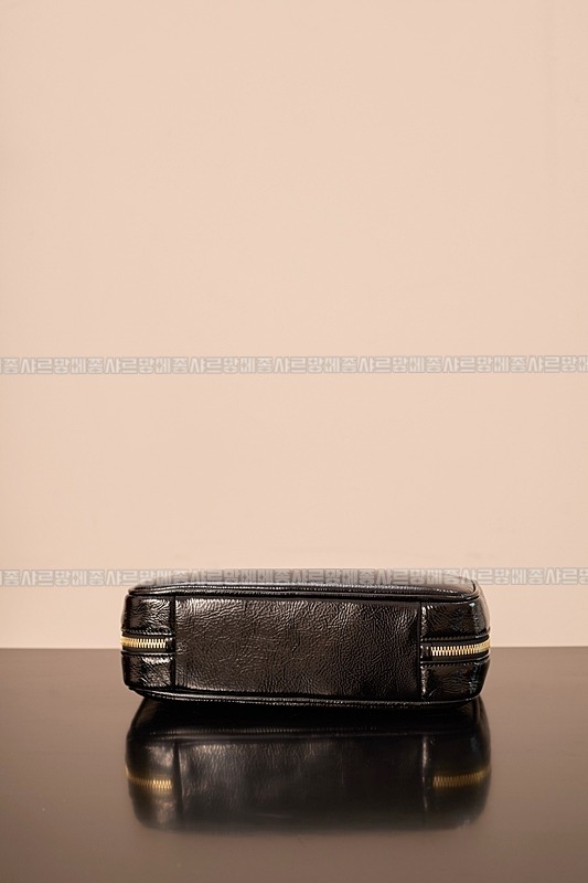 미우미우보우레더백  20260314-120836-006루.jpg