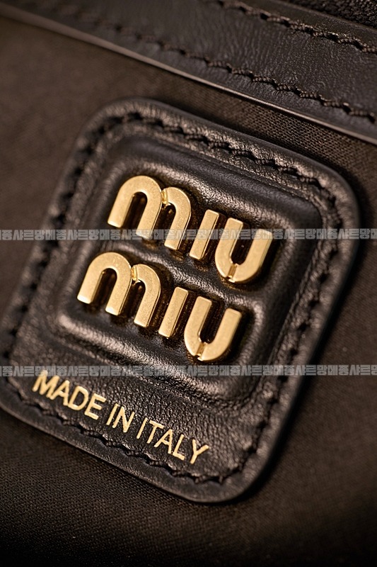 미우미우보우레더백  20260314-120838-021루.jpg