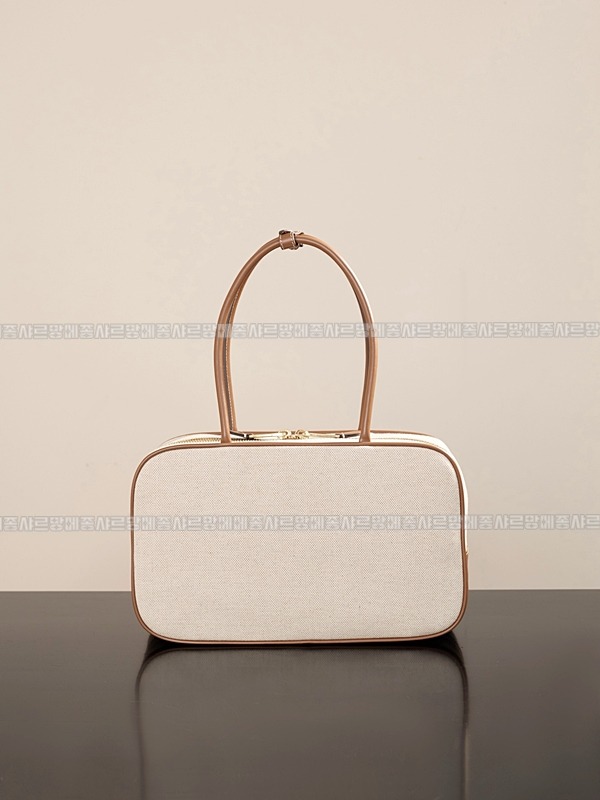 미우미우캔버스가죽보백  20260314-122351-005루.jpg