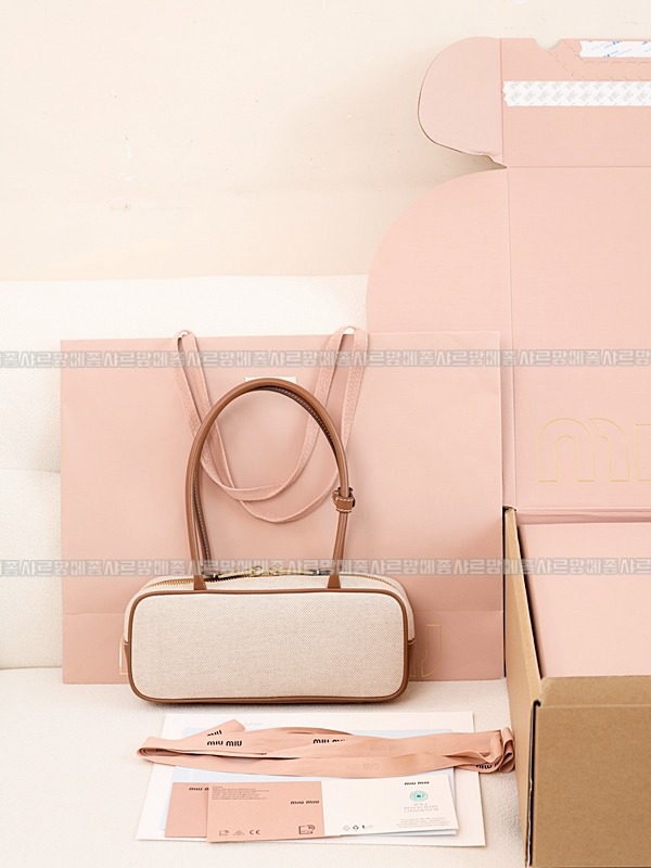 미우미우캔버스가죽보백  20260314-122927-027루.jpg