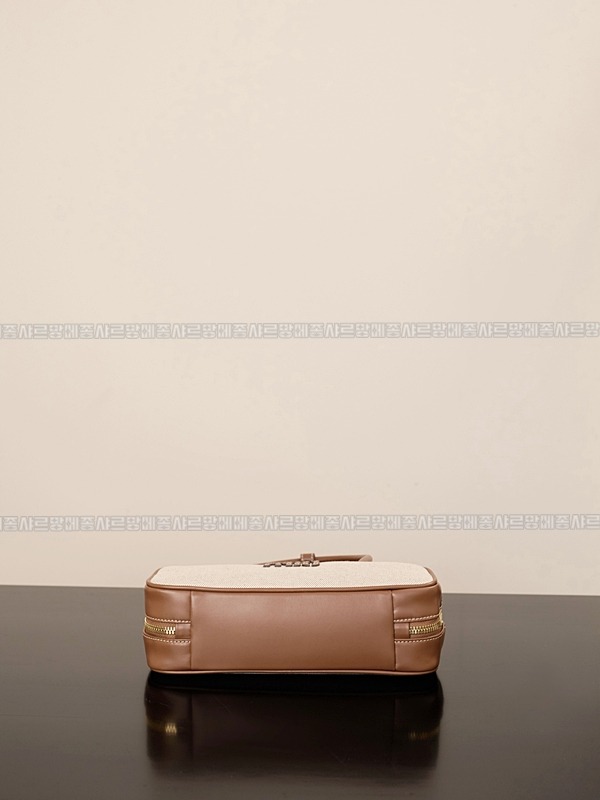 미우미우캔버스가죽보백  20260314-122922-006루.jpg