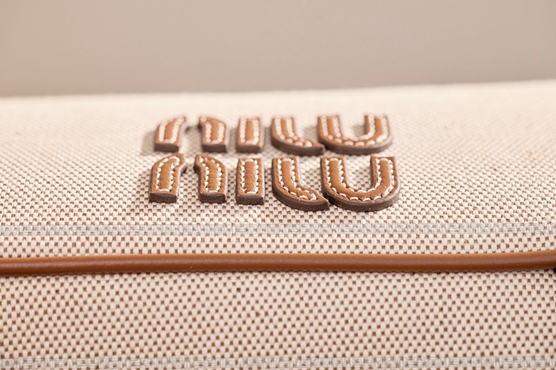 미우미우캔버스가죽보백  20260314-122923-010루.jpg