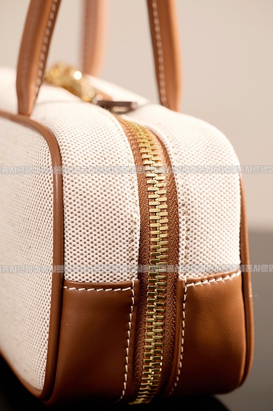 미우미우캔버스가죽보백  20260314-122924-016루.jpg