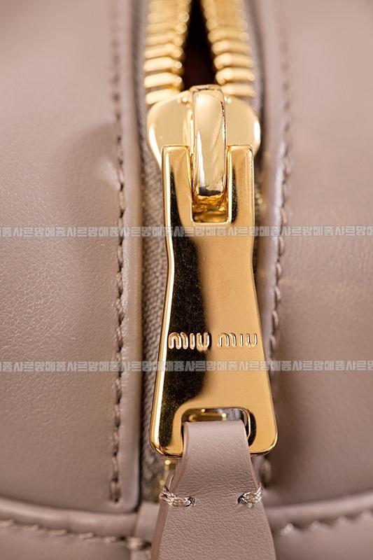 미우미우아르카디백  20260314-125903-013루.jpg