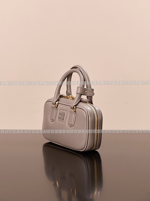 미우미우아르카디백  20260314-130926-002루.jpg