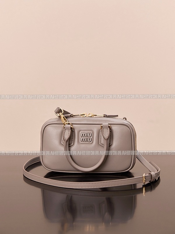 미우미우아르카디백  20260314-130927-006루.jpg