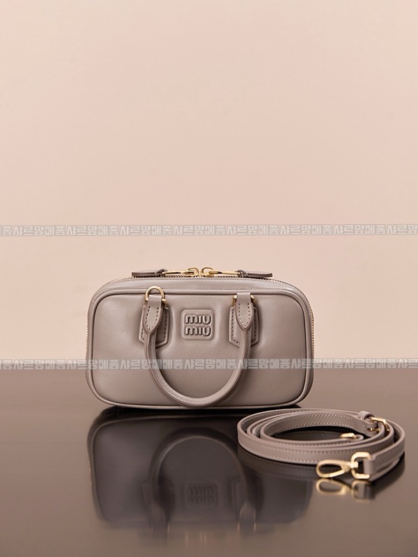 미우미우아르카디백  20260314-130927-004루.jpg