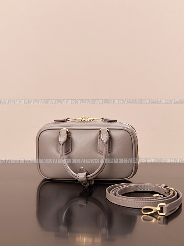 미우미우아르카디백  20260314-130927-005루.jpg