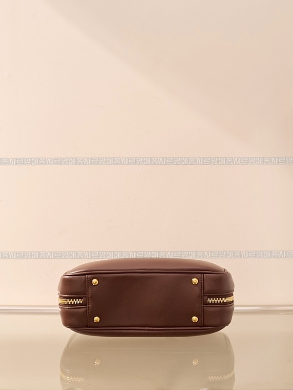 미우미우아르카디백  20260314-132950-006루.jpg