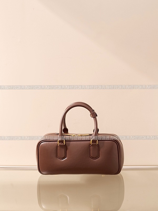 미우미우아르카디백  20260314-132950-003루.jpg