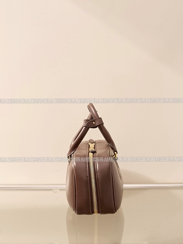 미우미우아르카디백  20260314-132951-009루.jpg