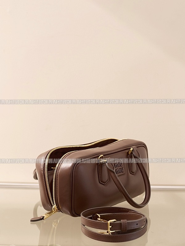 미우미우아르카디백  20260314-132950-007루.jpg