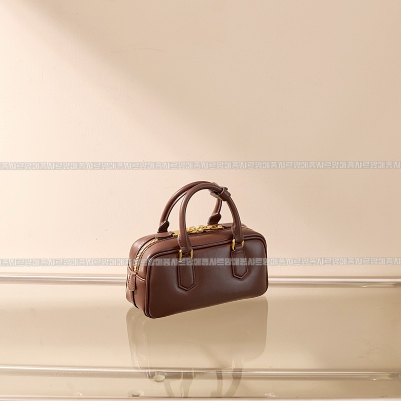 미우미우아르카디백  20260314-133528-005루.jpg