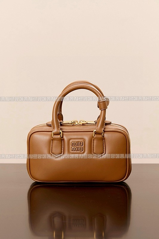 미우미우아르카디백  20260314-140000-003루.jpg