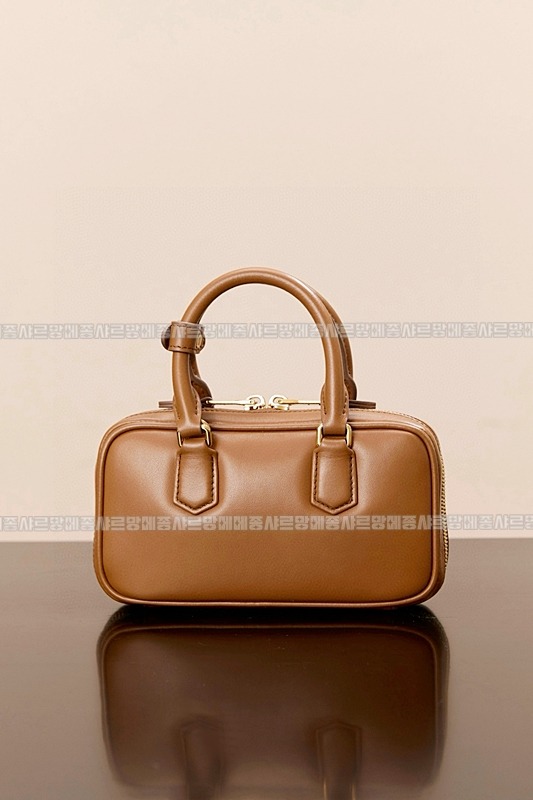 미우미우아르카디백  20260314-140000-004루.jpg