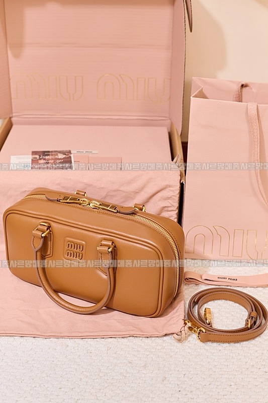 미우미우아르카디백  20260314-140909-022루.jpg