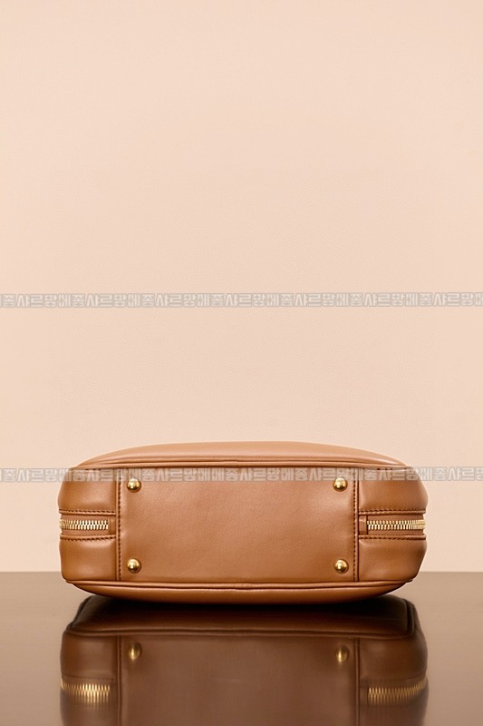 미우미우아르카디백  20260314-140907-005루.jpg