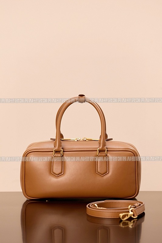 미우미우아르카디백  20260314-140906-004루.jpg