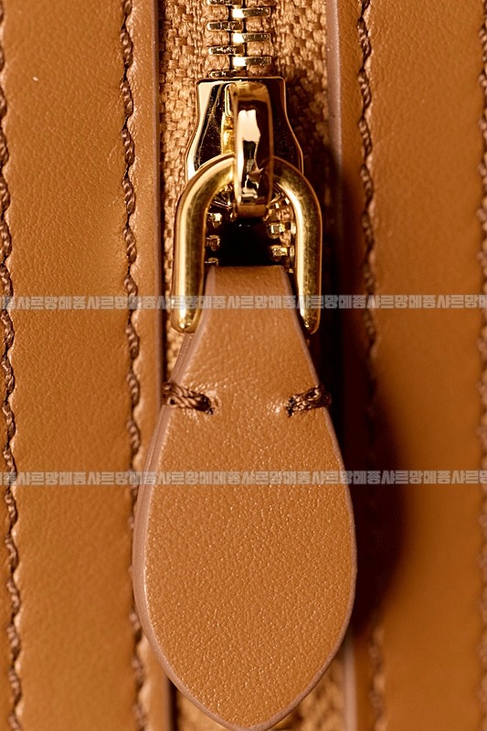 미우미우아르카디백  20260314-140907-010루.jpg